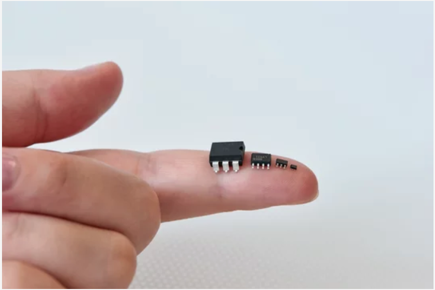 Finger with small components in descending size